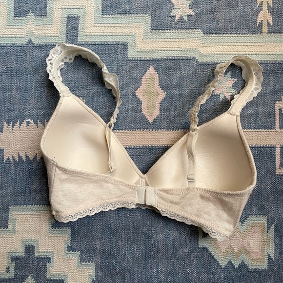 Aeries 32D cream/beige bra with lace details - Picture 2 of 6